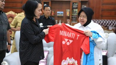 Photo of Wali Kota Risma Bikin Museum Olahraga, Minarti dan Alan Sumbangkan Raket dan Kaosnya