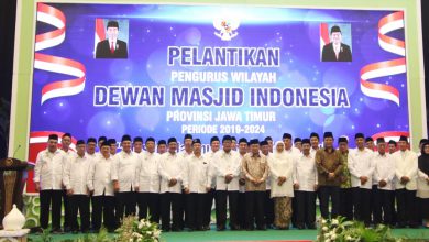 Photo of Gubernur Khofifah dan Emil Dampingi Wapres JK Lantik PW-DMI Jatim