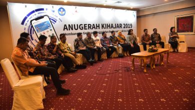Photo of Pemkot Surabaya Kembali Raih Anugerah KiHajar Kategori Utama