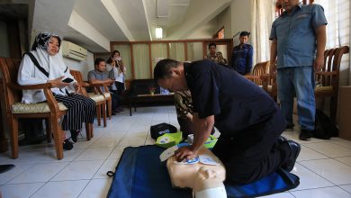 Photo of Berbagai Fasilitas Publik di Surabaya Dilengkapi Alat Pacu Jantung