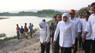 Photo of Khofifah : Air Berubah Warna, Jika Terbukti Pencemar Bengawan Solo Harus Ditindak Tegas