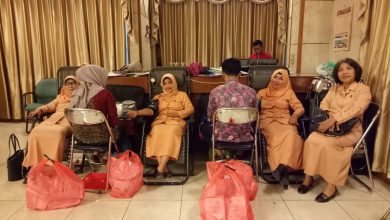 Photo of Dharma Wanita Persatuan Gresik Sumbang Darah, peringati Hari Ibu