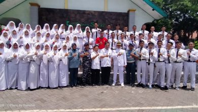Photo of Ratusan Siswa-Siswi SMA Jatim, Terima Tim Werving Lantamal V 