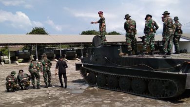 Photo of Sepekan, Taruna AAL Tingkat IV Korps Marinir Latihan Praktek Bajra Yudha di Kesatrian Pasmar-2