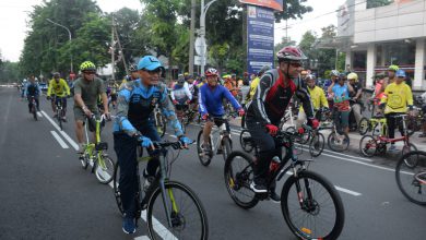 Photo of Danlantamal V Beserta Perwira Stafnya Semarakkan Bike To Work Dalam Rangka Peresmian Taman Petekan Surabaya