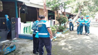 Photo of Tim Lantamal V Lakukan Pendataan dan Penertiban Rumah Negara Di Wilayah Surabaya Secara Periodik