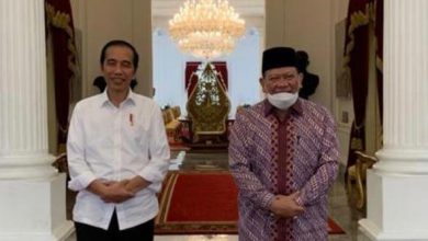 Photo of Ketua DPD RI La Nyalla Mattalitti Pertemuan Empat Mata dengan Jokowi di Istana Merdeka