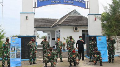 Photo of Antisipasi  New Normal Danlanal Yogyakarta Serahkan APD Covid-19 dan Tinjau Kegiatan Penyuluhan dijajaran Posal