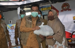 Photo of Wabup  Gresik Jualan Paket Sembako Murah