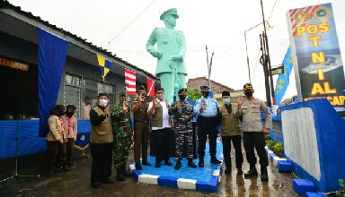 Photo of Rayakan HUT ke-49 Tahun Lanal Banyuwangi, Danlanal Resmikan Monumen Jalesveva Jayamahe