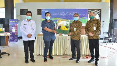 Photo of Bantuan APD Untuk Mendukung Gresik Keluar dari Pandemi Covid-19