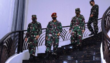 Photo of Gubernur AAL Terima Kunjungan Kerja Komandna Pusat Pasukan Katak
