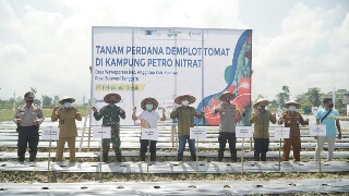 Photo of Kolaborasi Petrokimia Gresik Dengan Pemda Konawe Bentuk “Kampung Petro Nitrat”