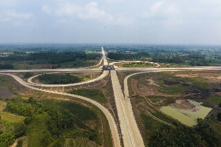Photo of SIG Pasok Kebutuhan Semen Untuk Pembangunan Tol Trans Sumatera