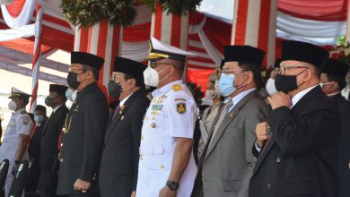 Photo of Wakili Gubernur AAL, Seklem Hadiri Peringatan Hari Jadi Ke-75 Provinsi Jawa Timur