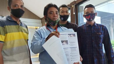 Photo of Relawan Bagus Laporkan Akun FB Penyebar Kampanye Hitam ke Polres Gresik