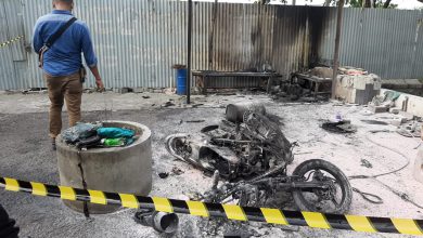 Photo of Mustakim Tambal Ban Sambil Isi Bensin, Nyaris Terbakar