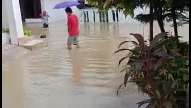 Photo of Sampang Di Rendam Banjir, Dinsos Siapkan 4 Dapur Umum