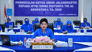 Photo of Ketua Umum Jalasenastri Berikan Pembekalan kepada Istri Diktukpa TNI AL Angkatan Ke-50 TA 2020 Melalui Vicon