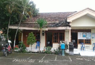 Photo of Kantor Kecamatan Balongpanggang Memprihatinkan