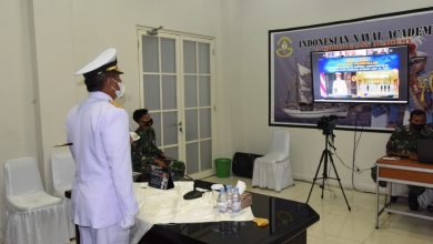 Photo of Virtual, Gubernur AAL Ikuti Upacara Pembukaan Pendidikan Dikreg Seskoal Angkatan ke-59