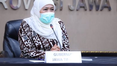 Photo of 11 Kab/Kota di Jatim Diberlakukan PPKM, Gubernur Khofifah Ajak Semua Pihak Ikut Mematuhi