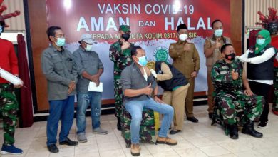 Photo of Komunitas Wartawan Gresik Mendapatkan Vaksin Covid Di Makodim 0817/Gresik