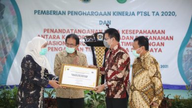 Photo of Gubernur Khofifah Apresiasi Insan BPN Atas Pencapaian 100 Persen Target Realisasi PTSL Jatim Tahun 2020