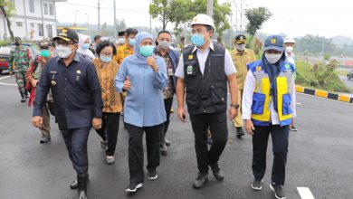 Photo of Tinjau TPA Supit Urang Kota Malang, Gubernur Khofifah: Hilirnya Bisa Hasilkan Kompos Pupuk Organik