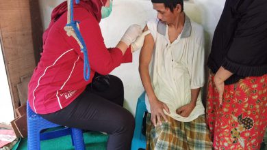 Photo of Penyandang Disabilitas dan ODGJ Surabaya Sangat Antusias Disuntik Vaksin