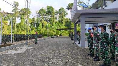 Photo of Dansatdik 3 Kodiklatal Sorong Pimpin Apel Gabungan Kesiapan Latganda Siswa Dikmaba dan Dikmata TNI AL Angkatan XLI TA. 2021