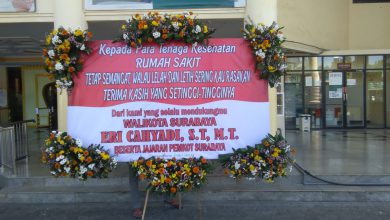 Photo of Karangan Bunga Hiasi Puskesmas dan Rumah Sakit se-Surabaya