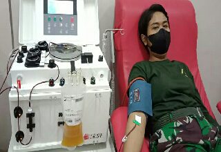 Photo of Tumbuhkan Rasa Empati Prajurit Siswa TNI AL Kodiklatal Donor Plasma Konvalesen Untuk Tingkatkan Imun Masyarakat Terkena Covid 19