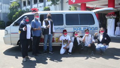 Photo of Terima Bantuan Ambulans, Wali Kota Eri Bakal Gunakan untuk Mobil Vaksin