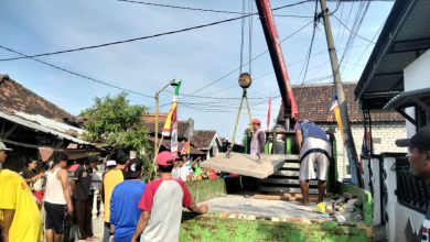 Photo of PT Tjakrindo Memberikan Bantuan Uditch Kepada Warga RT 004 RW 004 Dusun Glintung Desa Kepatihan