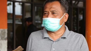 Photo of Kadispendik Surabaya: Tidak Ada Kewajiban Wali Murid Beli Seragam