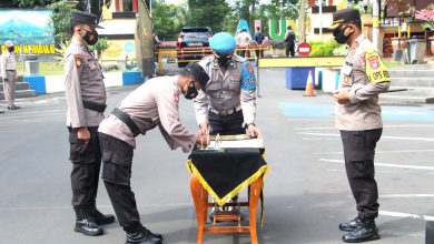 Photo of Kapolres siapkan Bhabinkamtibmas yang Berintegritas dalam Apel Kesiapan Penyaluran Bantuan Tunai bagi PKL dan Pelaku UMKM