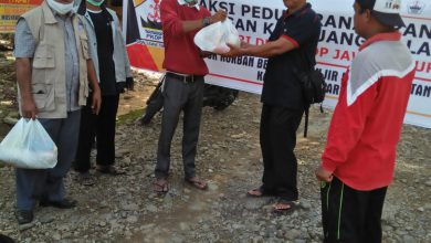 Photo of Perantau Asal Piaman Jatim Membantu Korban Longsor