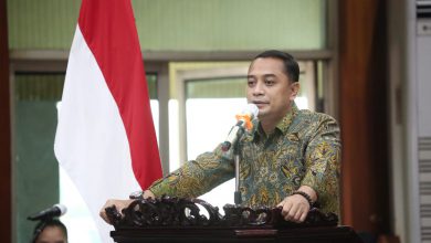 Photo of Surabaya Sudah Level 1, Wali Kota Eri Ingatkan Warga Tidak Abai Prokes