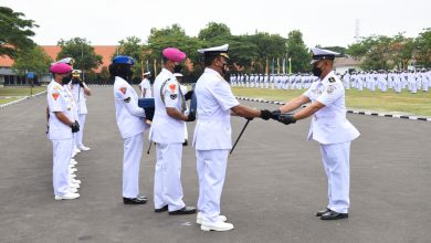 Photo of Dankodiklat TNI AL Pimpin Penutupan Pendidikan Siswa Diktukpa Angkatan LI dan Diktupakat TA 2021