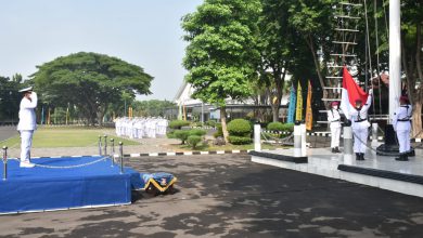 Photo of Dankodiklat TNI AL Bersama Prajurit dan PNS Peringati Hari Pahlawan Tahun 2021