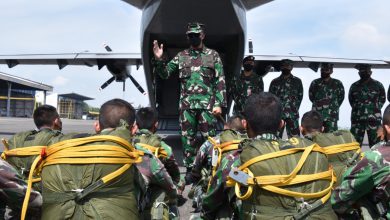 Photo of Gubernur AAL Tinjau Lattek Para Dasar Taruna Korps Marinir Tingkat lV di Skuadron 600