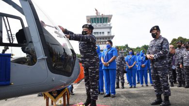 Photo of Dannkodiklat TNI AL Hadiri Acara Serah Terima Helikopter Latih Single Engine Bell 505