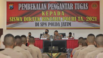 Photo of Kapolda Jatim Beri Pembekalan Siswa Diktuk Bintara Polri dan Dikmaba TNI AD di SPN Mojokerto