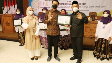 Photo of Hadiri Pembentukan DPD ASOBSI Gresik, Bupati Yani ; Jalin Sinergi dengan Relawan Peduli Lingkungan