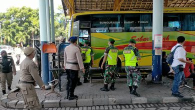 Photo of Jelang Nataru Tiga pilar Kabupaten Gresik Berikan Gencarkan Penegakan Protokol Kesehatan di Terminal Bunder