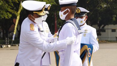Photo of Kelasi Dua Bahari Beriman Siregar Lulusan Terbaik Siswa Dikmata TNI AL Angkatan XLI/1 Puslatdiksarmil Kodiklatal
