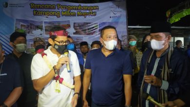 Photo of Sandiaga Salahuddin Uno Kunjungi Agro Wisata Kampoeng Melon Di Kabupaten Sampang