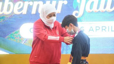 Photo of Jatim Berhasil Raih Juara Umum di Kejurnas Pagar Nusa, Gubernur Khofifah Berikan Apresiasi Khusus dan Uang Pembinaan