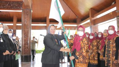 Photo of Dilantik Menjadi Ketua KPPI Kabupaten Gresik, Bu Min Ingatkan Pentingnya Peran Perempuan Dalam Ranah Politik